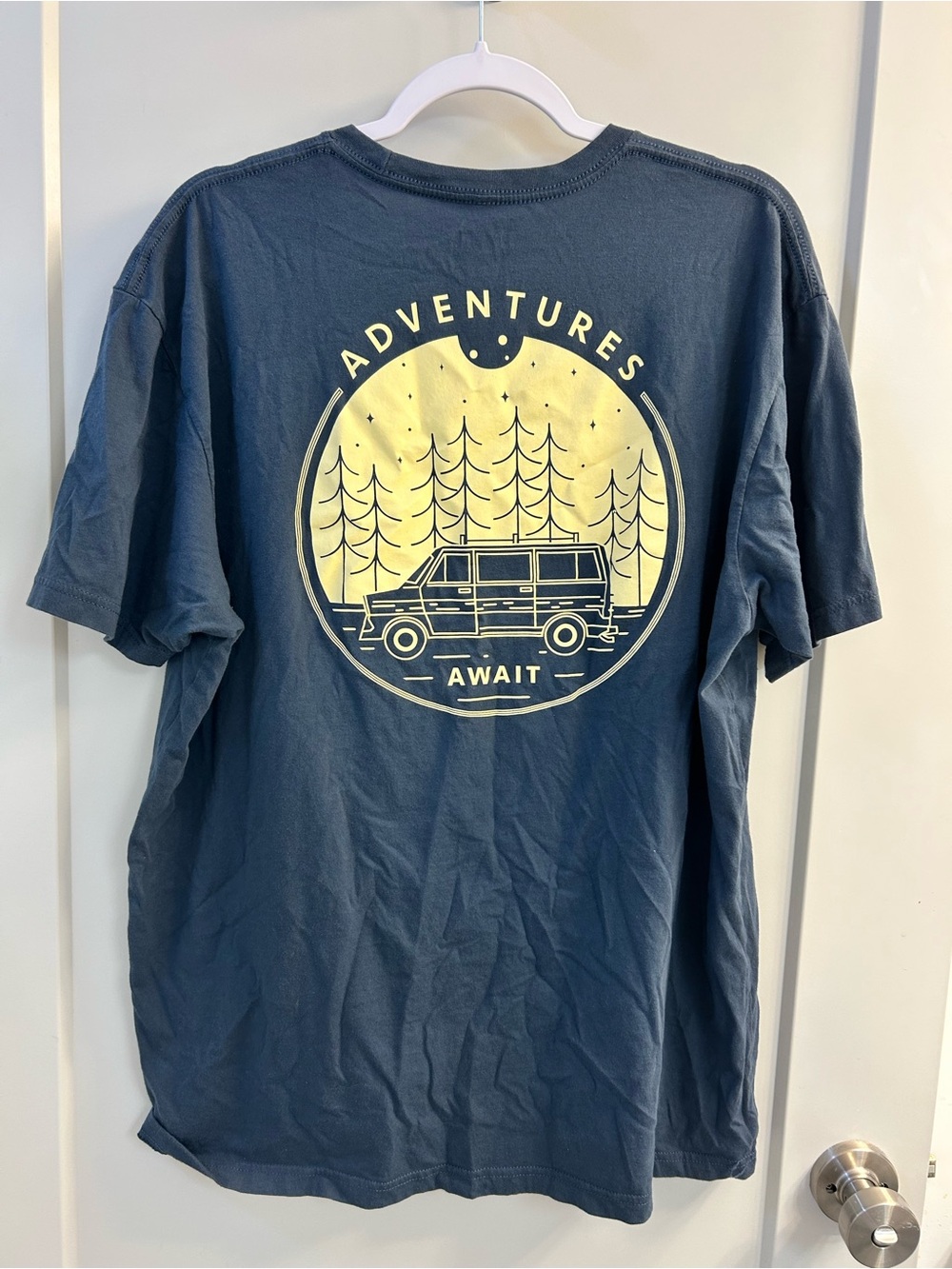 Men's Navy Short-Sleeve Graphic Tee